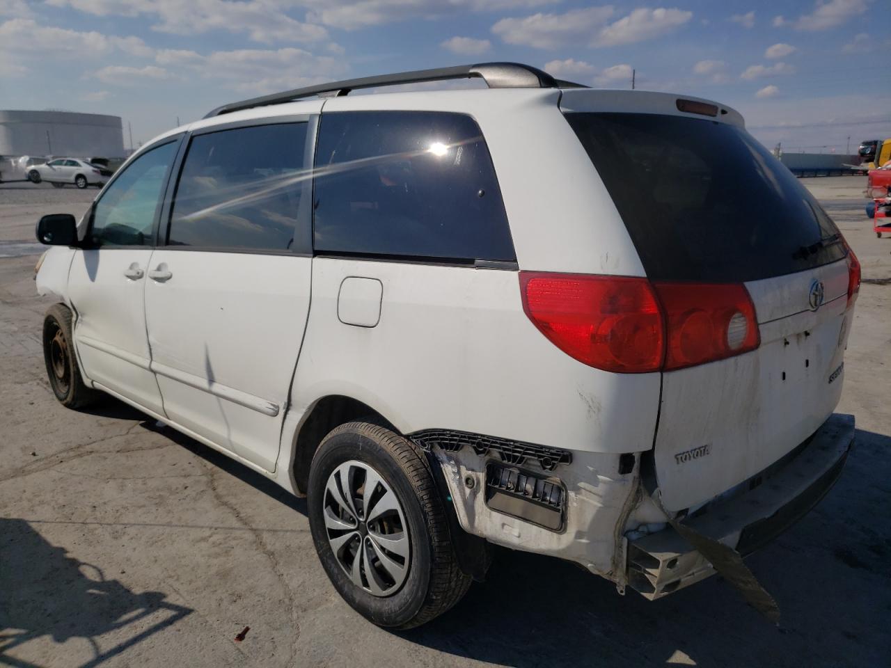 Photo 3 from auction – 2007 TOYOTA SIENNA CE with VIN 5TDZK23C57S040472