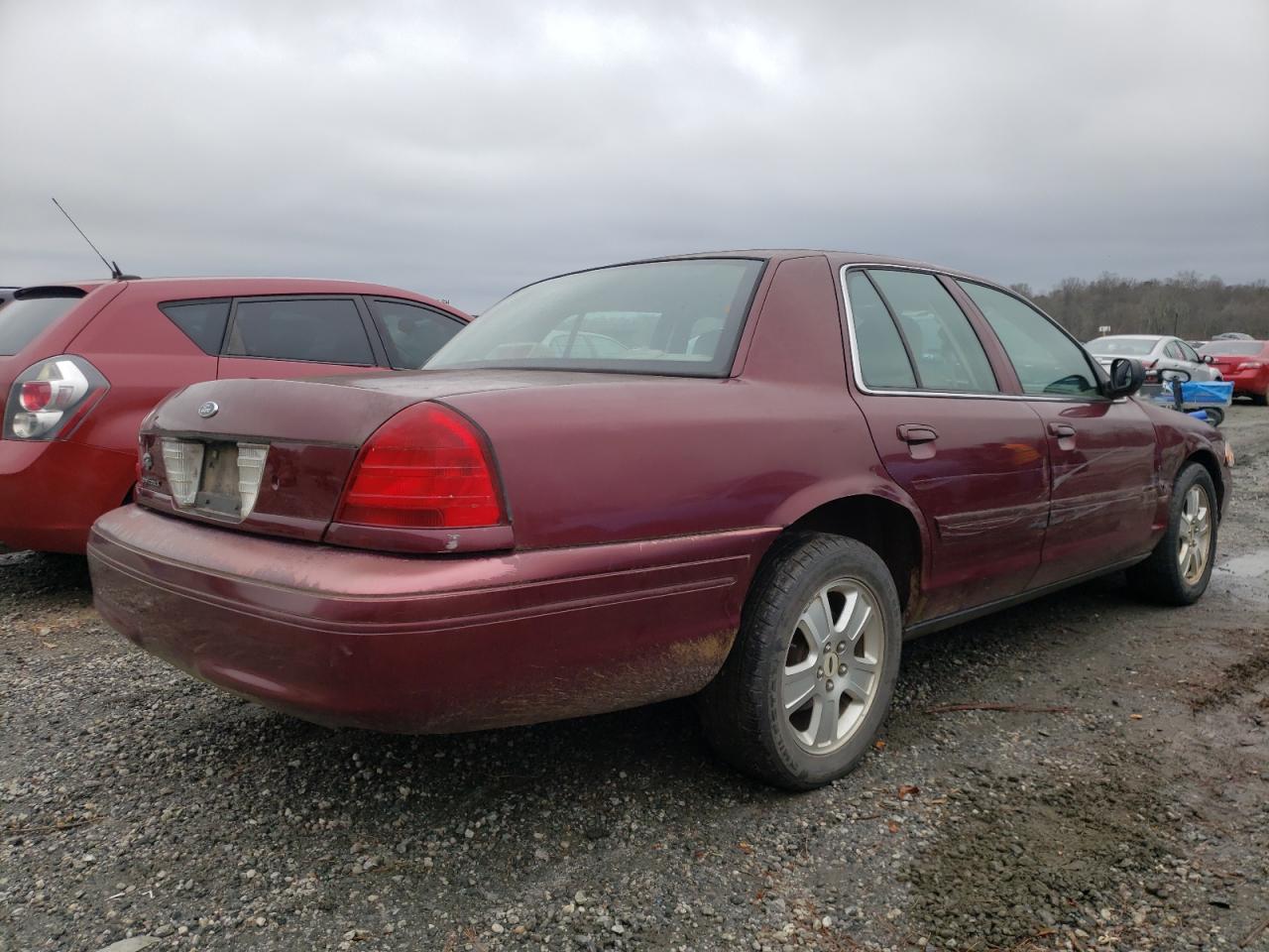Photo 4 from auction – 2004 FORD CROWN VICT with VIN 2FAFP74W34X116528