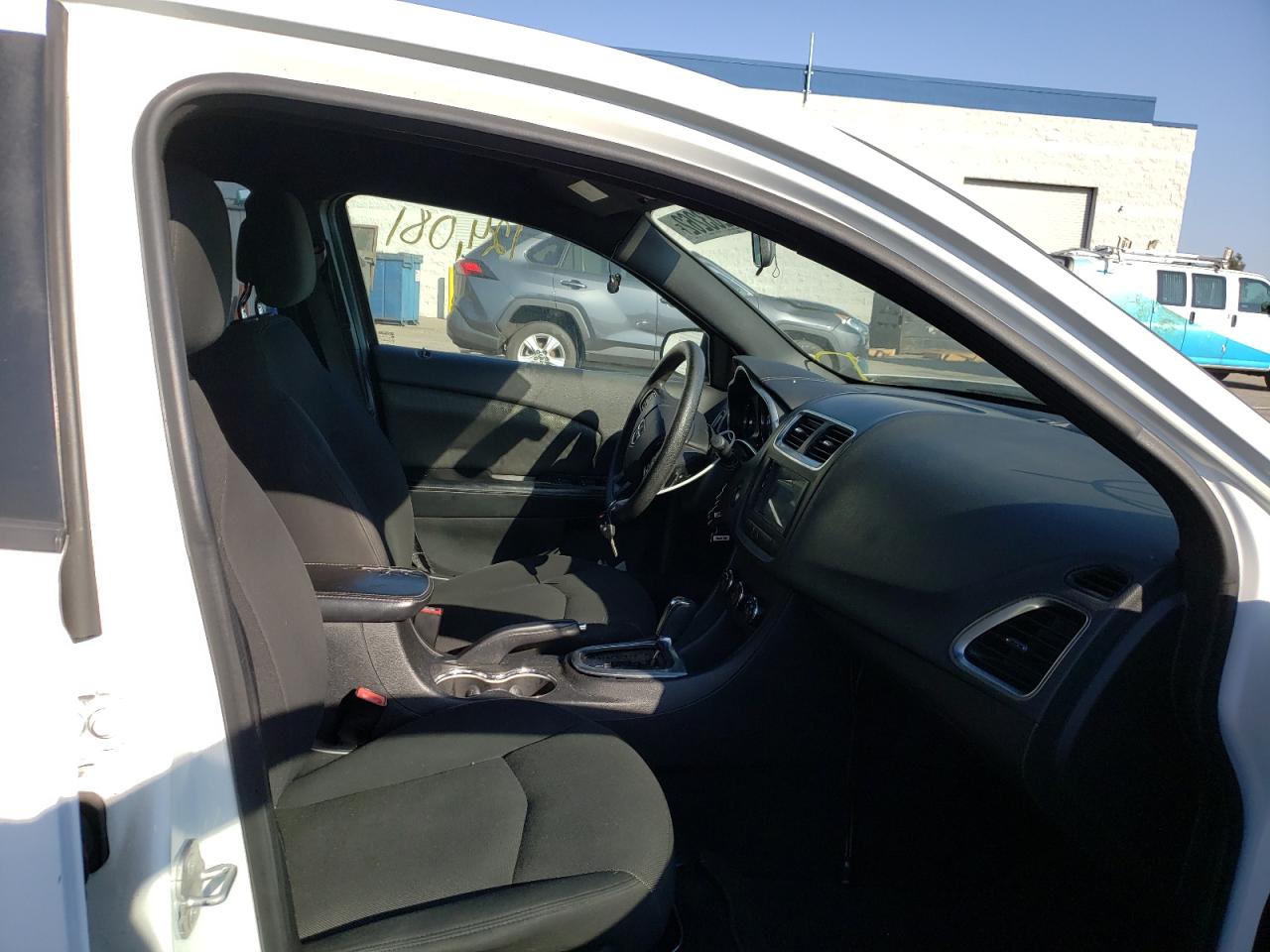Photo 5 from auction – 2014 DODGE AVENGER SE with VIN 1C3CDZAB9EN202064