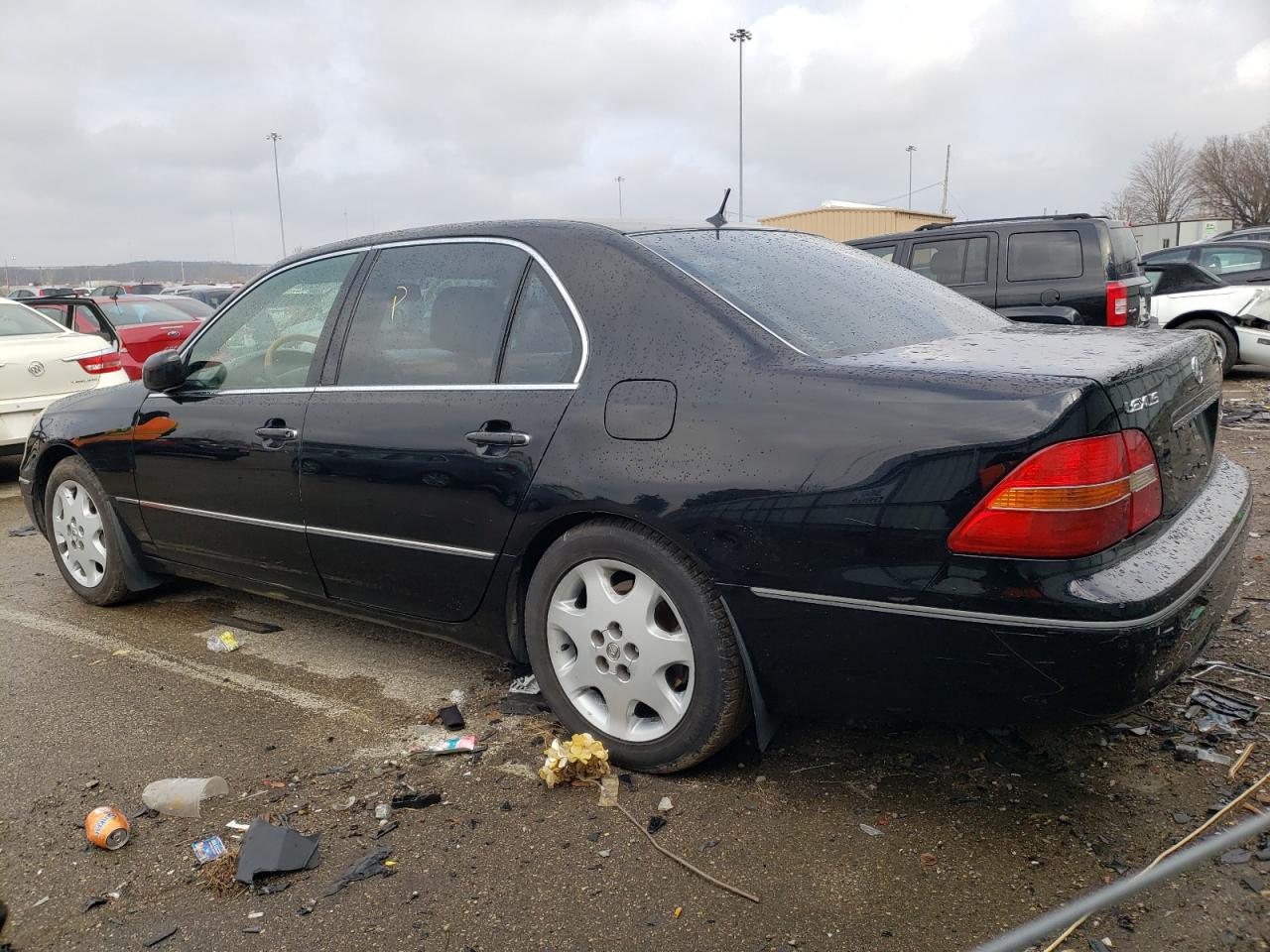 Photo 3 from auction – 2002 LEXUS LS 430 with VIN JTHBN30F820078396