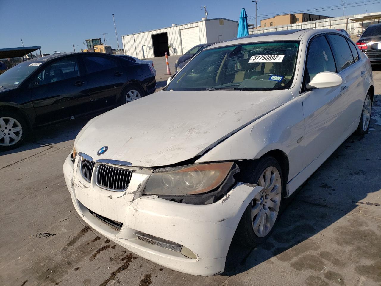 Photo 2 from auction – 2006 BMW 330 I with VIN WBAVB33566PS19356