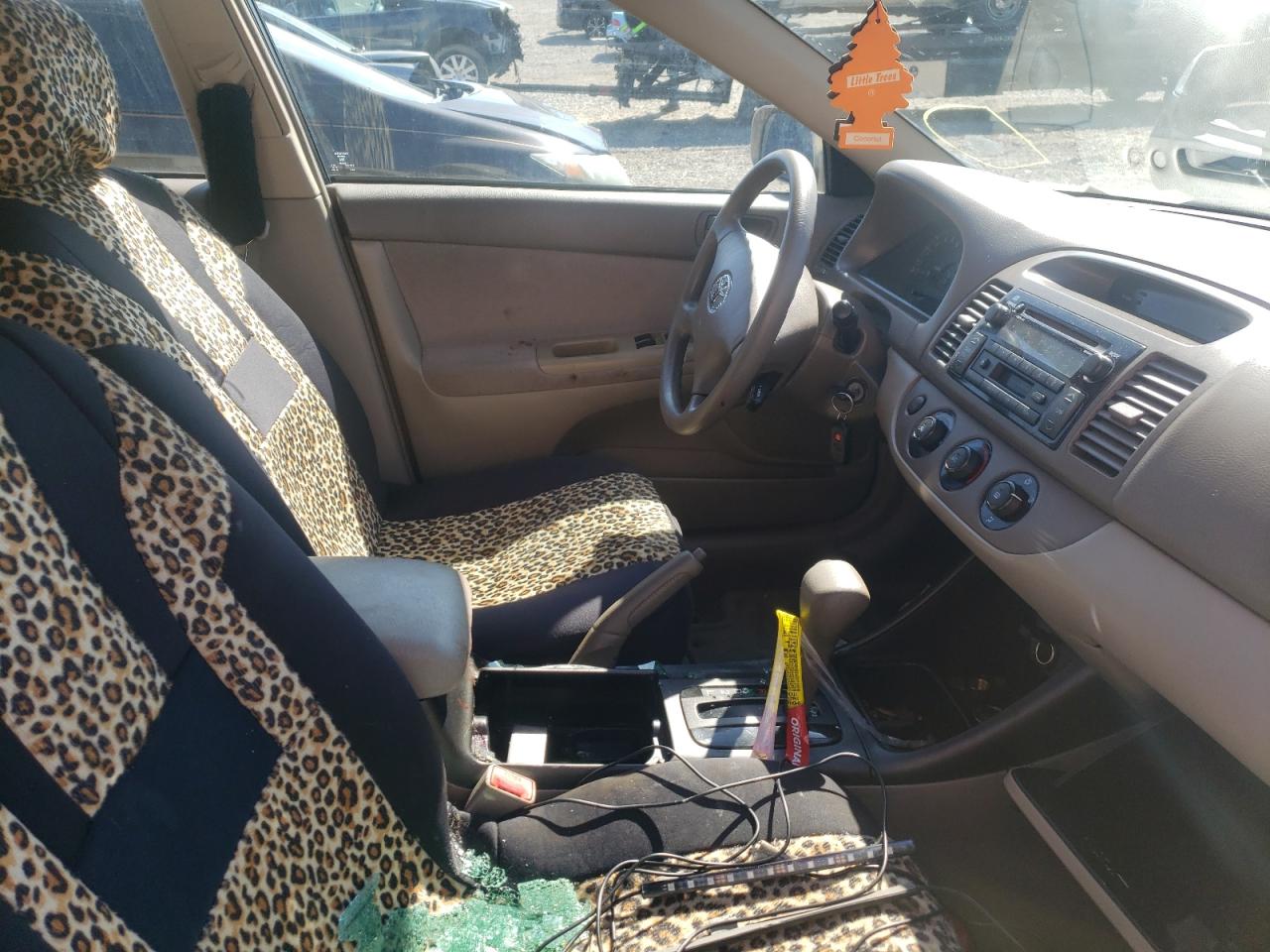 Photo 5 from auction – 2003 TOYOTA CAMRY LE with VIN 4T1BE32K23U162330