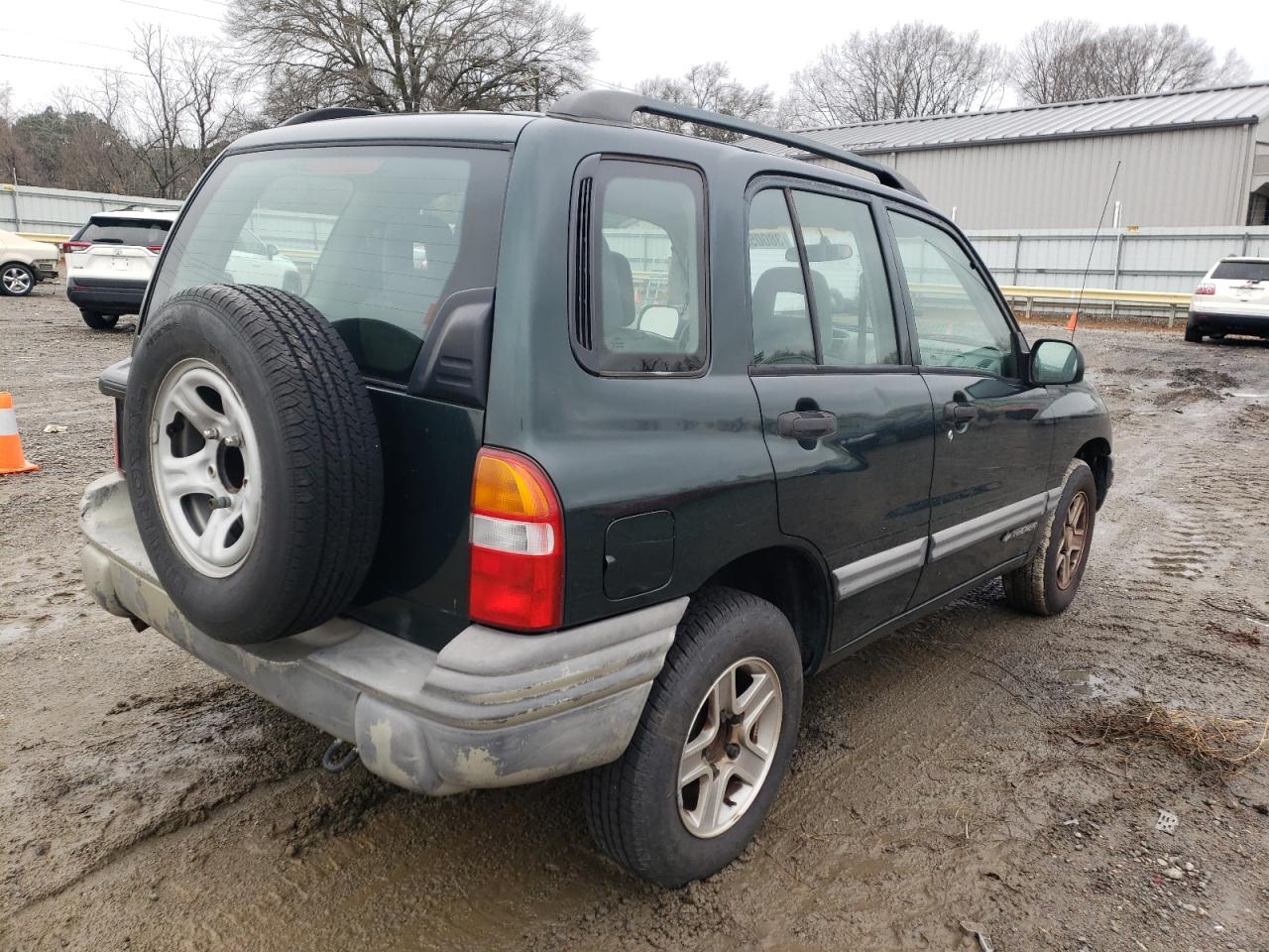 Photo 4 from auction – 2003 CHEVROLET TRACKER with VIN 2CNBJ13C936920654