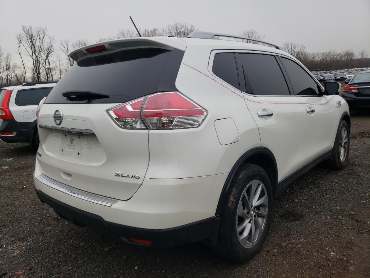 Photo 4 from auction – 2015 NISSAN ROGUE S with VIN 5N1AT2MV5FC759324