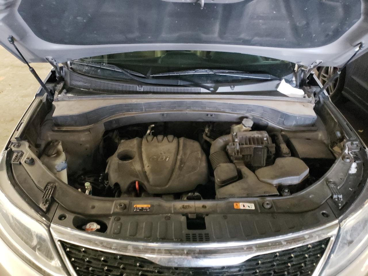 Photo 7 from auction – 2014 KIA SORENTO LX with VIN 5XYKTDA63EG494012