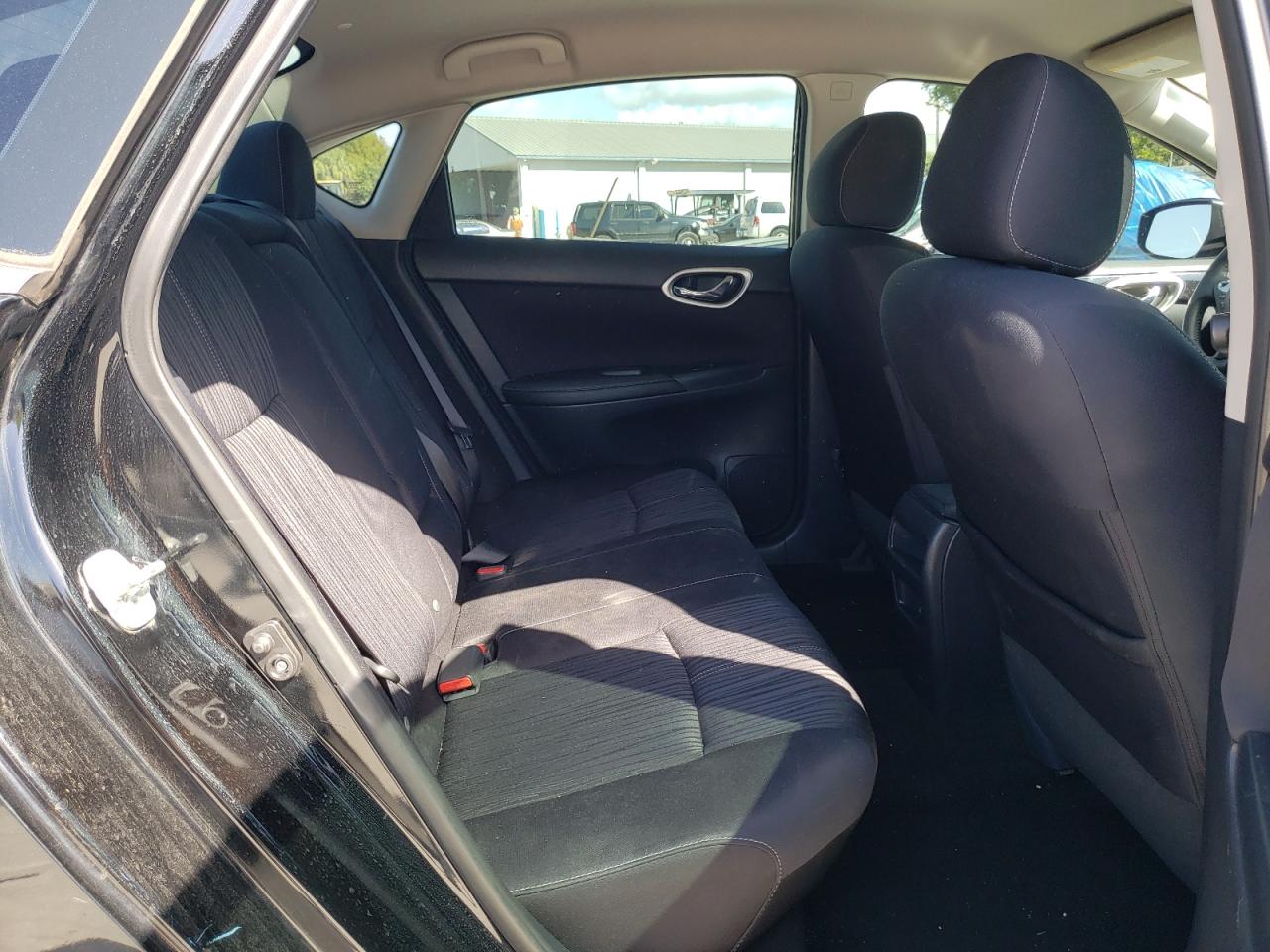 Photo 6 from auction – 2016 NISSAN SENTRA S with VIN 3N1AB7AP1GL638003