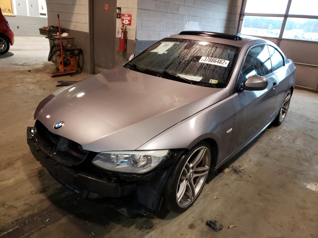 Photo 2 from auction – 2013 BMW 328 I with VIN WBAKE3C51DE772189