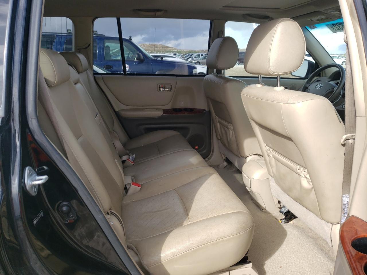 Photo 6 from auction – 2007 TOYOTA HIGHLANDER with VIN JTEEP21A270216880