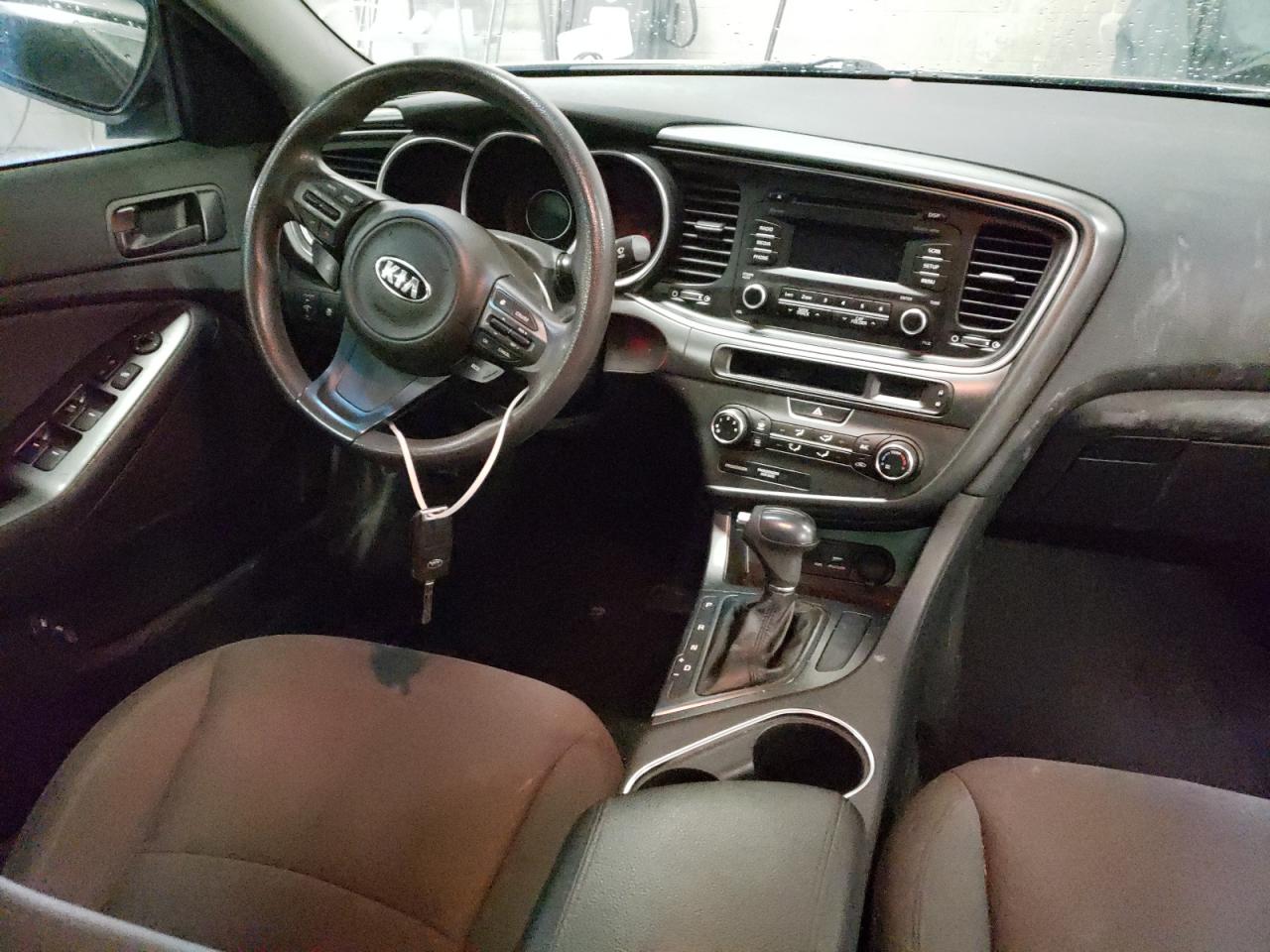 Photo 9 from auction – 2015 KIA OPTIMA LX with VIN 5XXGM4A71FG438331