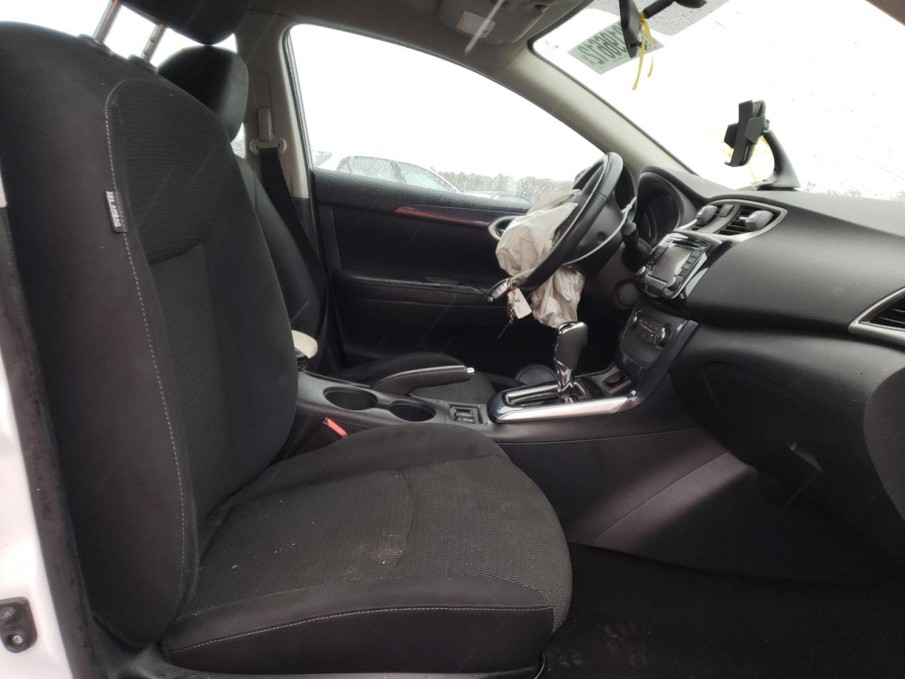 Photo 5 from auction – 2016 NISSAN SENTRA S with VIN 3N1AB7AP9GY317099