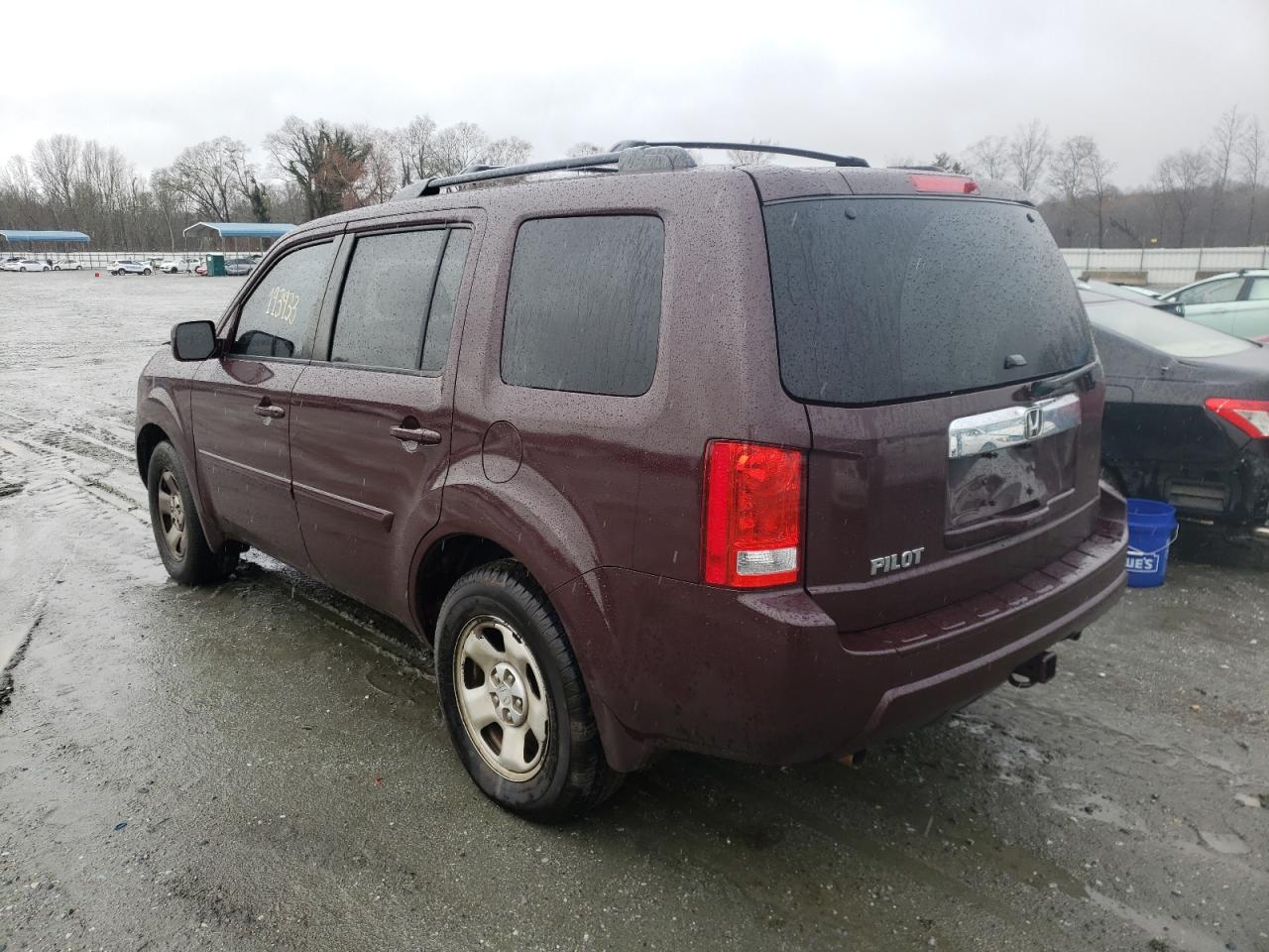 Photo 3 from auction – 2011 HONDA PILOT LX with VIN 5FNYF3H26BB001165