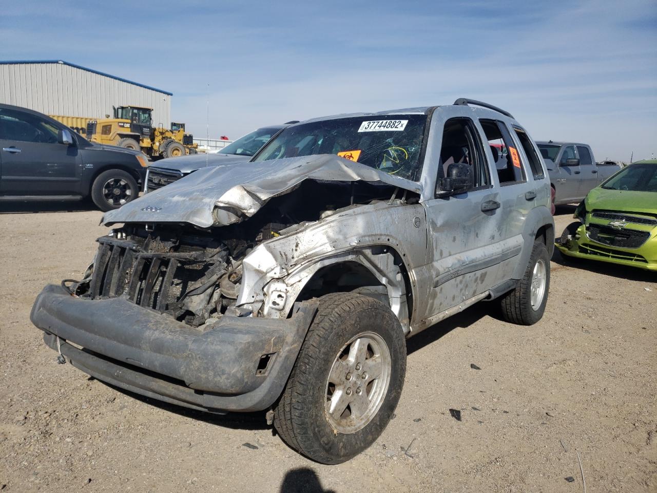 Photo 2 from auction – 2005 JEEP LIBERTY SP with VIN 1J4GL48K75W698298