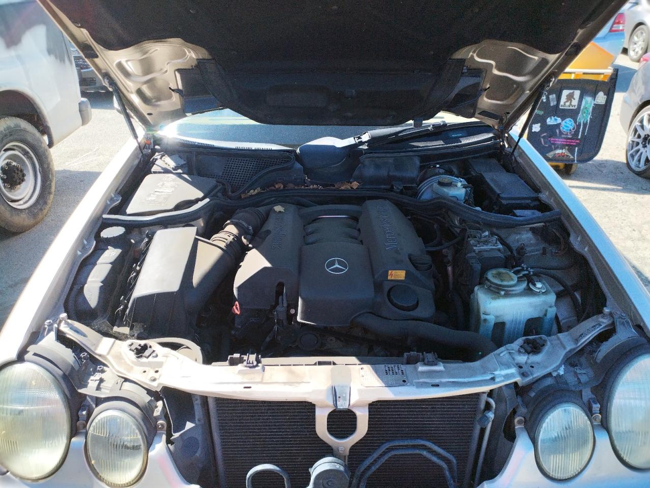 Photo 7 from auction – 2001 MERCEDES-BENZ E 320 with VIN WDBJF65J71B166088