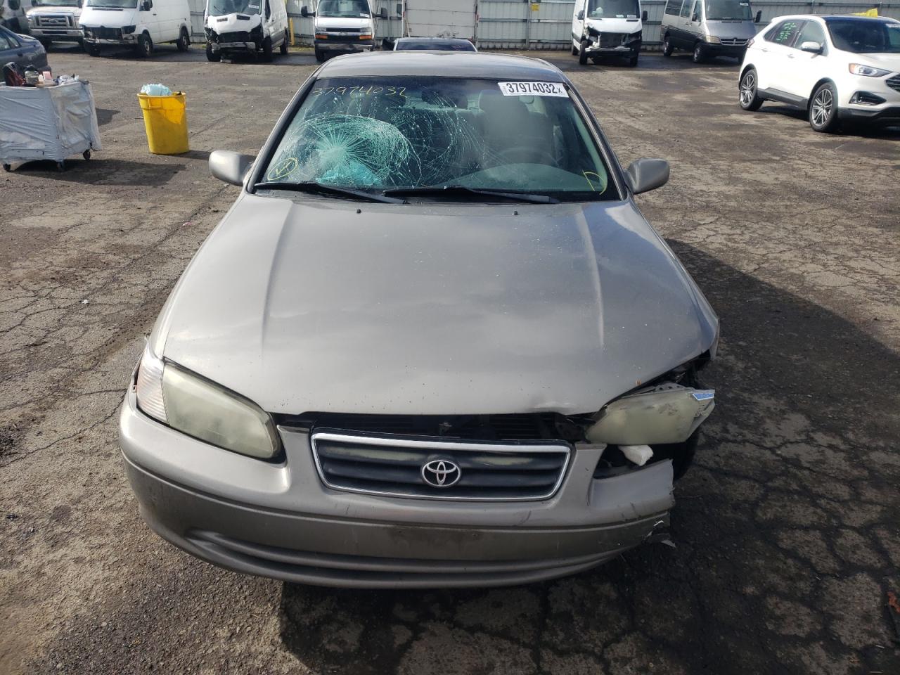 Photo 9 from auction – 2001 TOYOTA CAMRY CE with VIN 4T1BG22K91U086350
