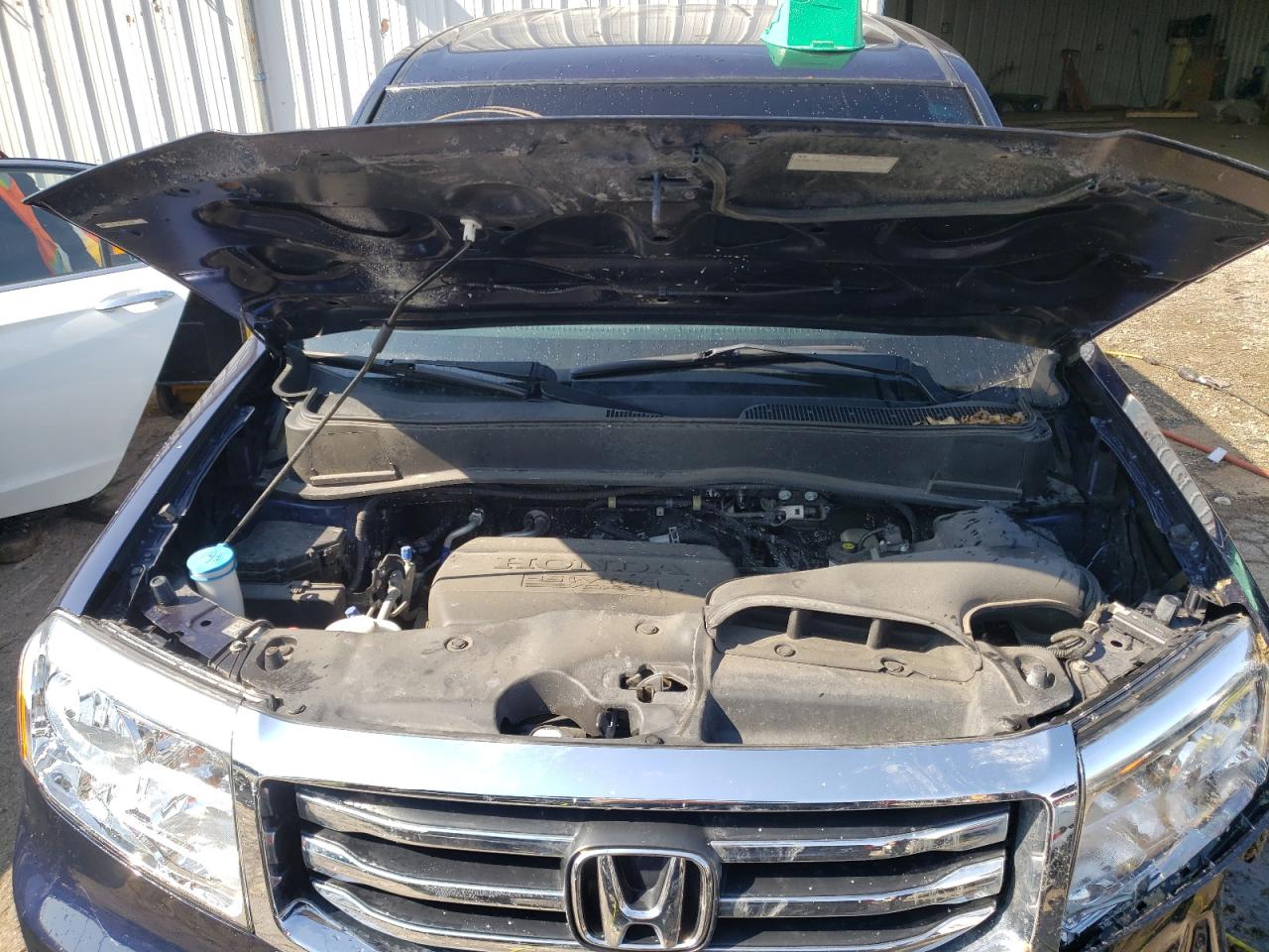 Photo 7 from auction – 2015 HONDA PILOT with VIN 5FNYF4H23FB075283