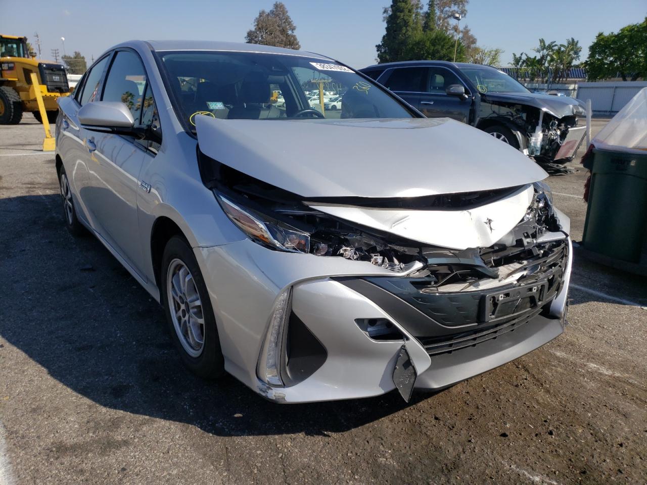 TOYOTA PRIUS PRIM 2017 with VIN JTDKARFP8H3063274 - Photo from auction