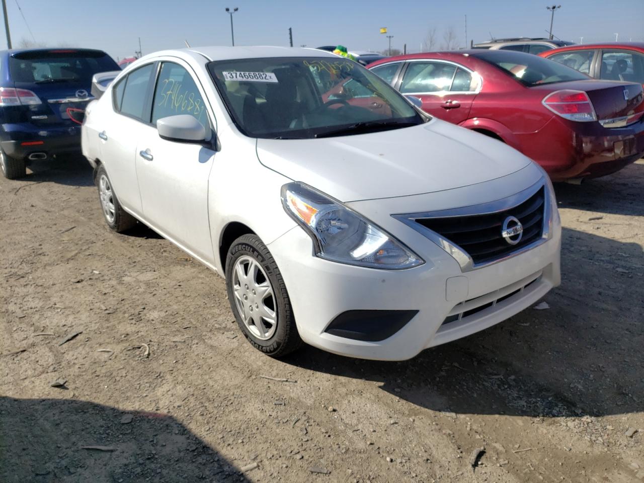 NISSAN VERSA S 2019 with VIN 3N1CN7APXKL872858 - Photo from auction