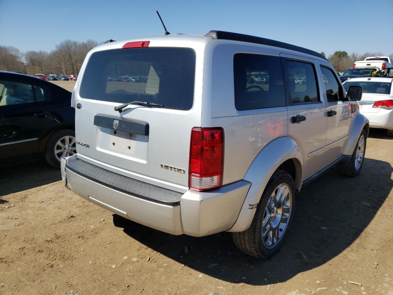 Zdjęcie 4 z aukcji – 2011 DODGE NITRO HEAT z VIN 1D4PT4GK7BW597395