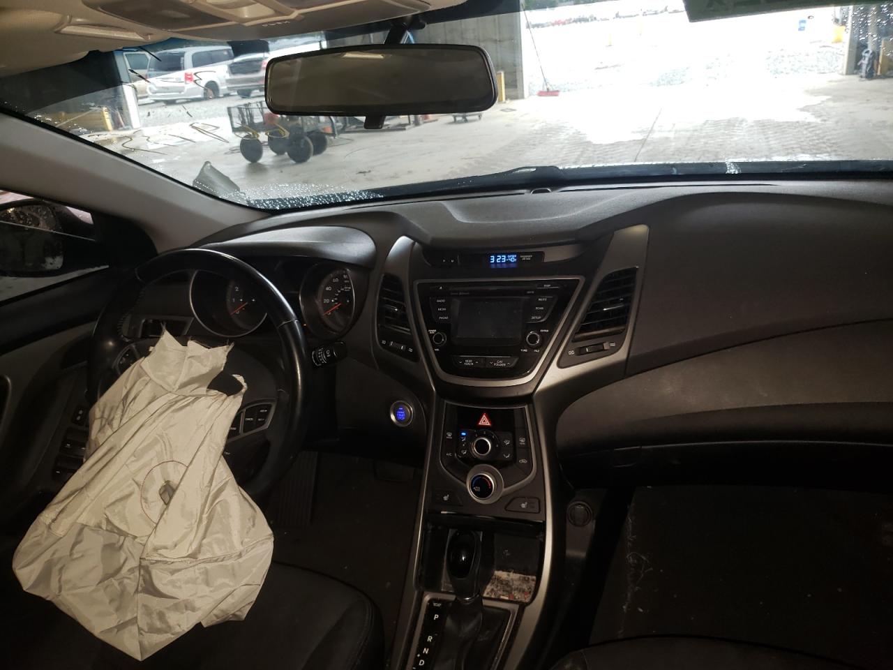 Photo 9 from auction – 2016 HYUNDAI ELANTRA SE with VIN 5NPDH4AE2GH669735