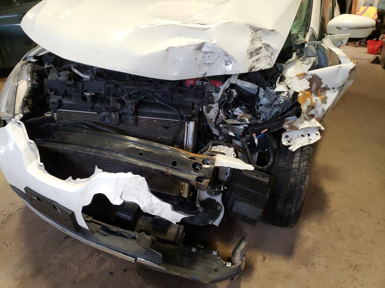 Photo 9 from auction – 2015 NISSAN ROGUE S with VIN KNMAT2MT8FP589214