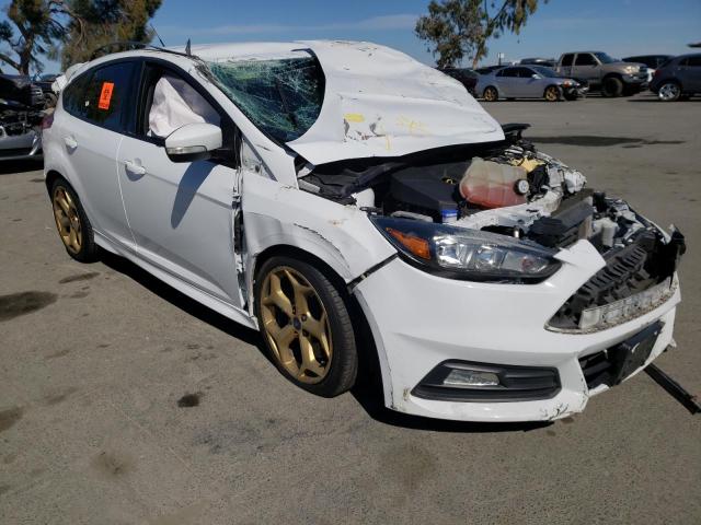 FORD FOCUS ST 2016 with VIN 1FADP3L9XGL275236 - Photo from auction