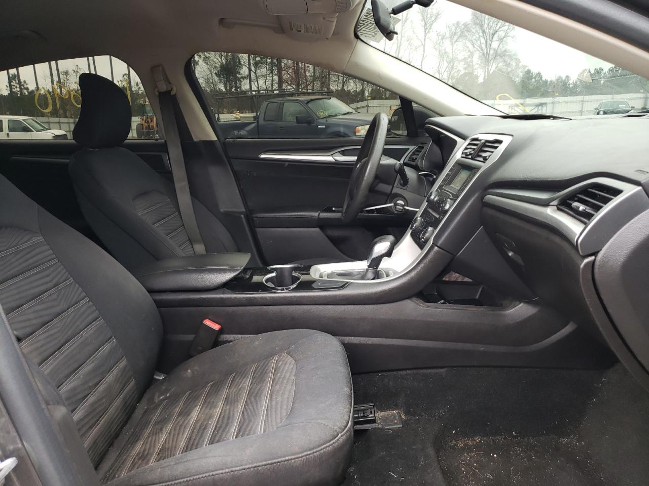 Photo 5 from auction – 2016 FORD FUSION SE with VIN 3FA6P0H7XGR272045