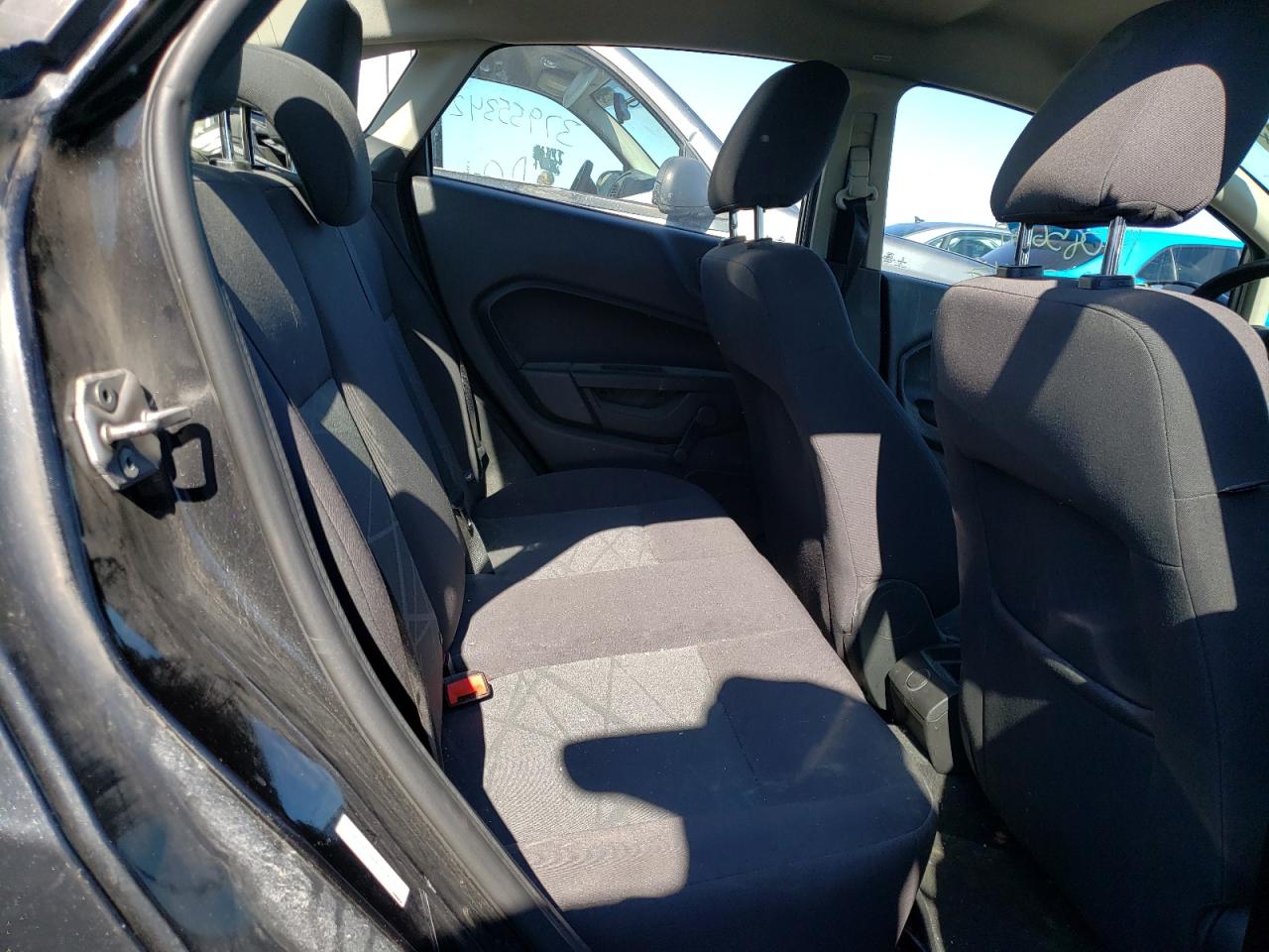 Photo 6 from auction – 2014 FORD FIESTA S with VIN 3FADP4AJ7EM132422
