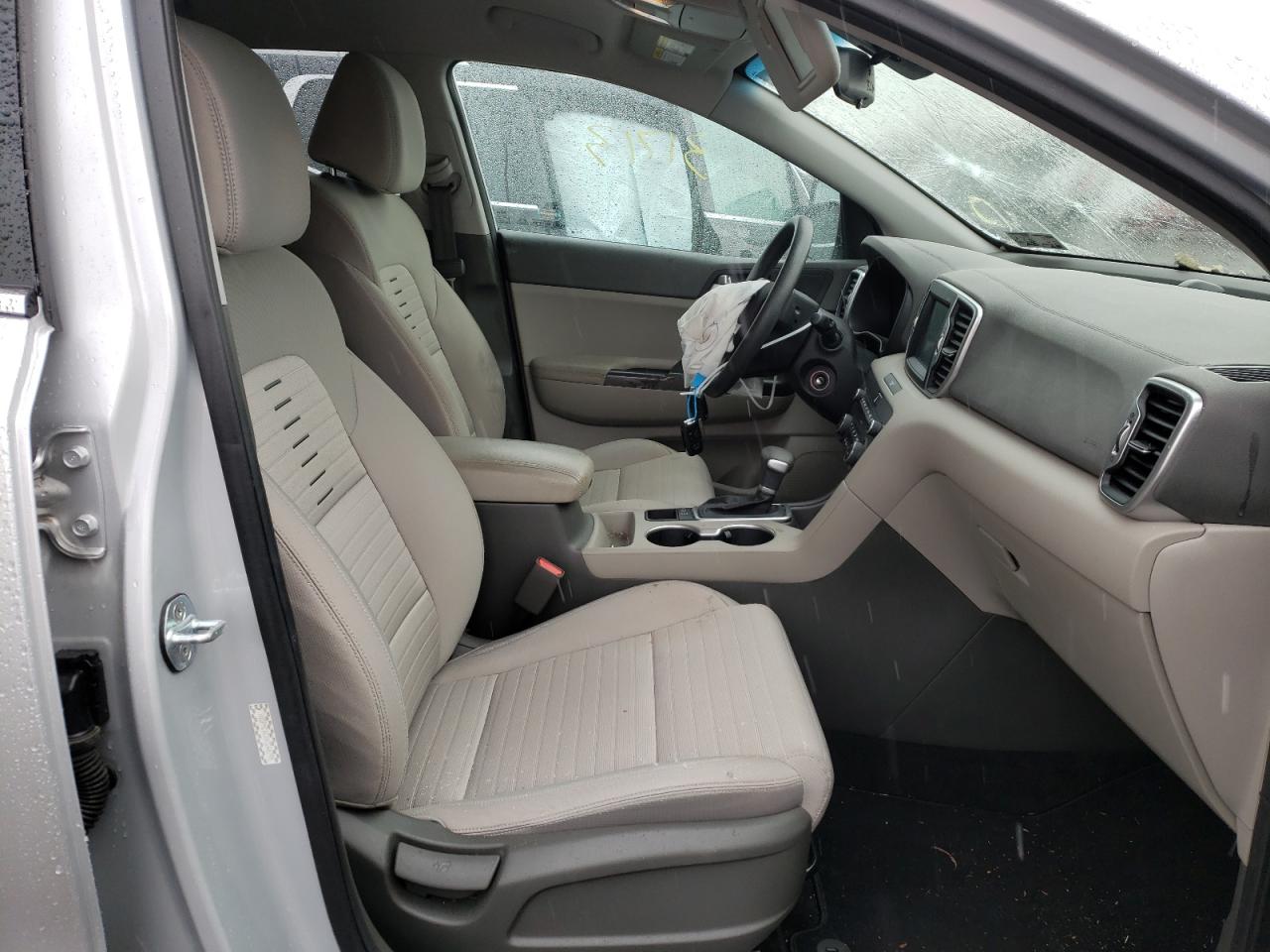 Photo 5 from auction – 2017 KIA SPORTAGE L with VIN KNDPMCACXH7246795