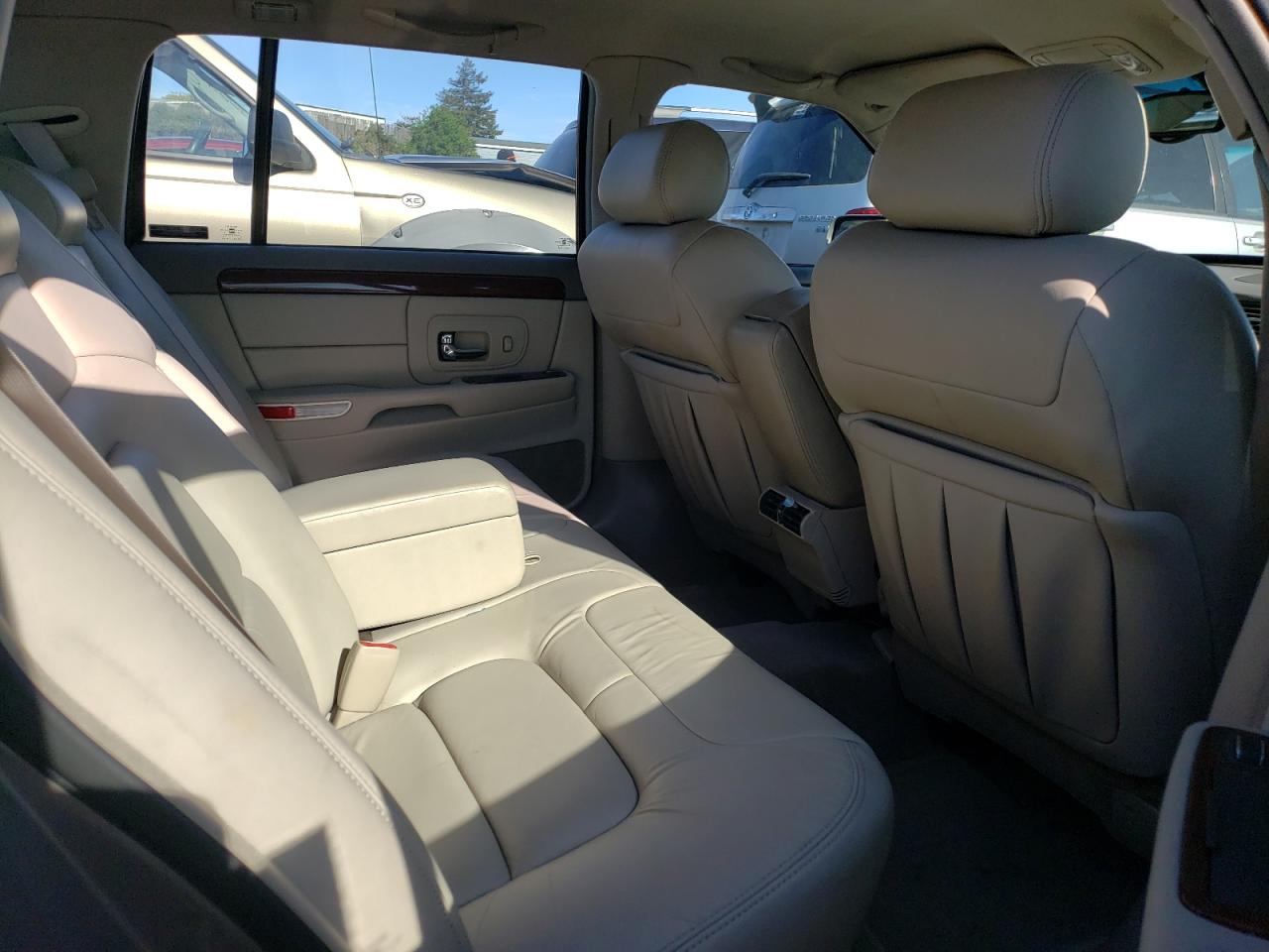 Photo 6 from auction – 1999 CADILLAC DEVILLE with VIN 1G6KD54Y2XU774539