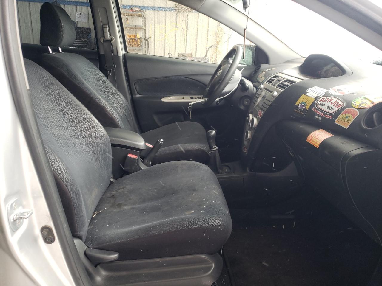 Photo 5 from auction – 2007 TOYOTA YARIS with VIN JTDBT923671151764