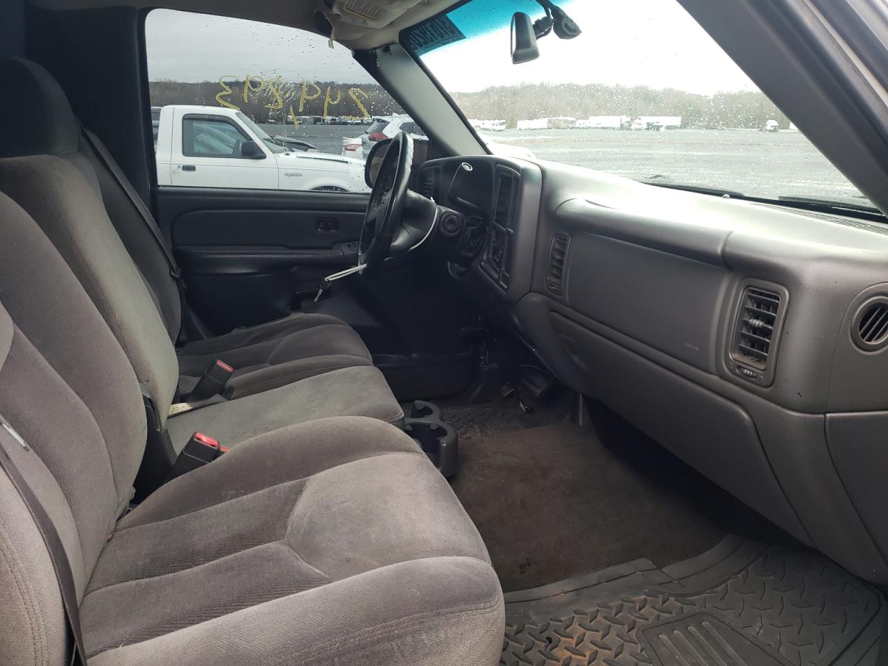 Photo 5 from auction – 2004 GMC NEW SIERRA with VIN 1GTEC14V84Z192097