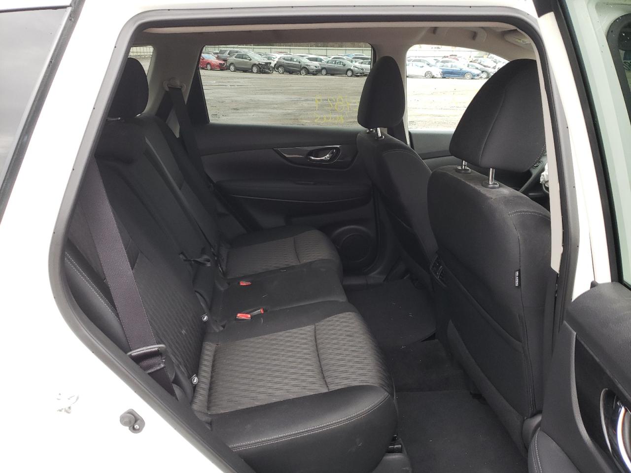 Photo 6 from auction – 2017 NISSAN ROGUE S with VIN KNMAT2MVXHP614084