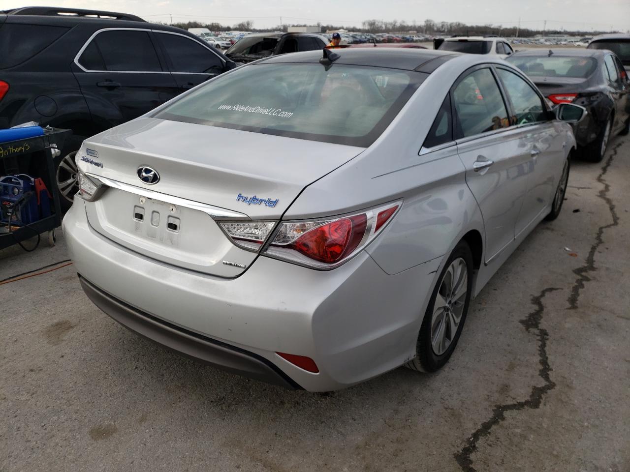 Photo 4 from auction – 2015 HYUNDAI SONATA HYB with VIN KMHEC4A41FA126551