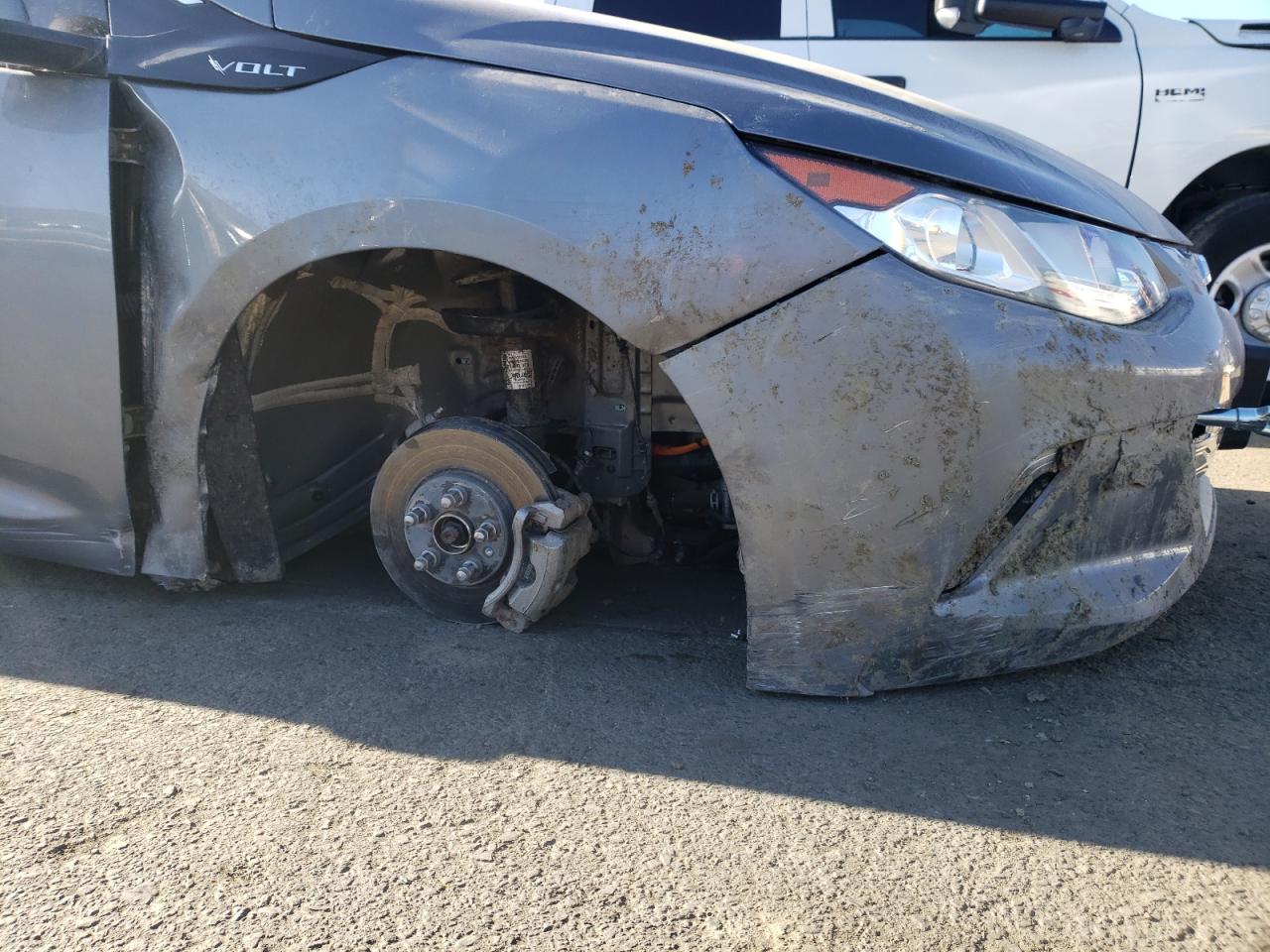 Photo 9 from auction – 2018 CHEVROLET VOLT LT with VIN 1G1RC6S54JU147953