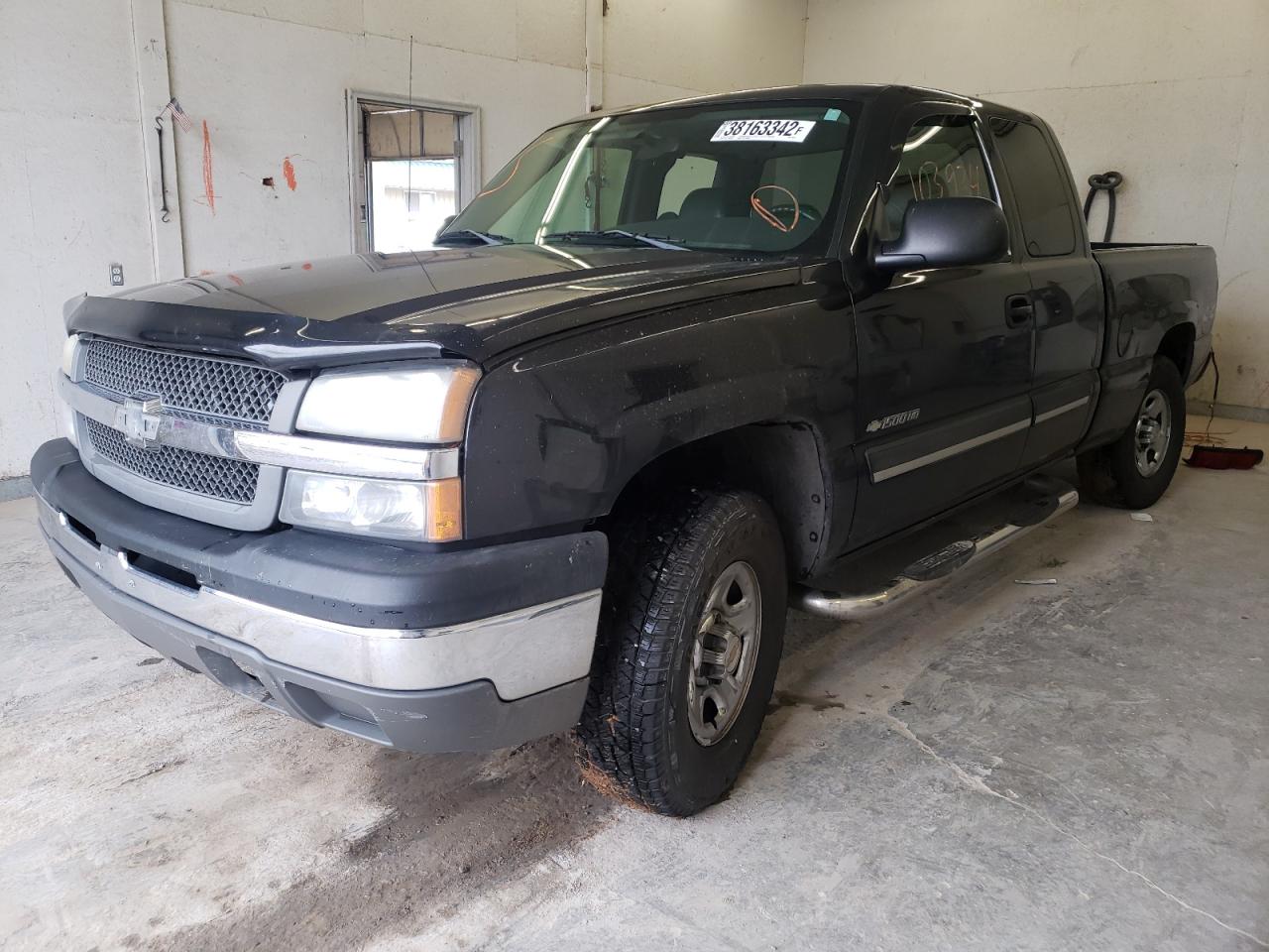 Photo 2 from auction – 2004 CHEVROLET SILVERADO with VIN 1GCEK19T04E286802