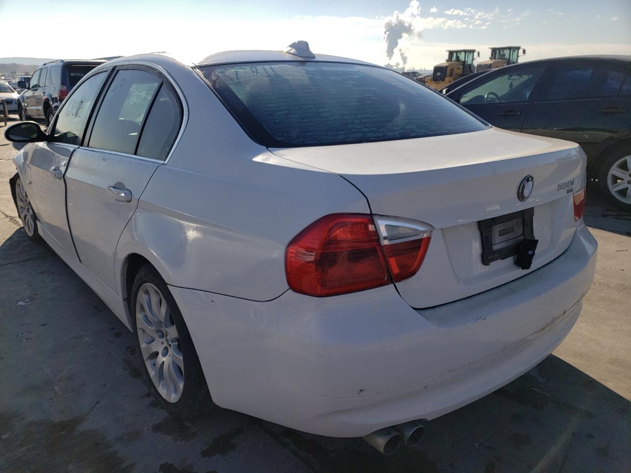 Photo 3 from auction – 2006 BMW 330 I with VIN WBAVB33566PS19356