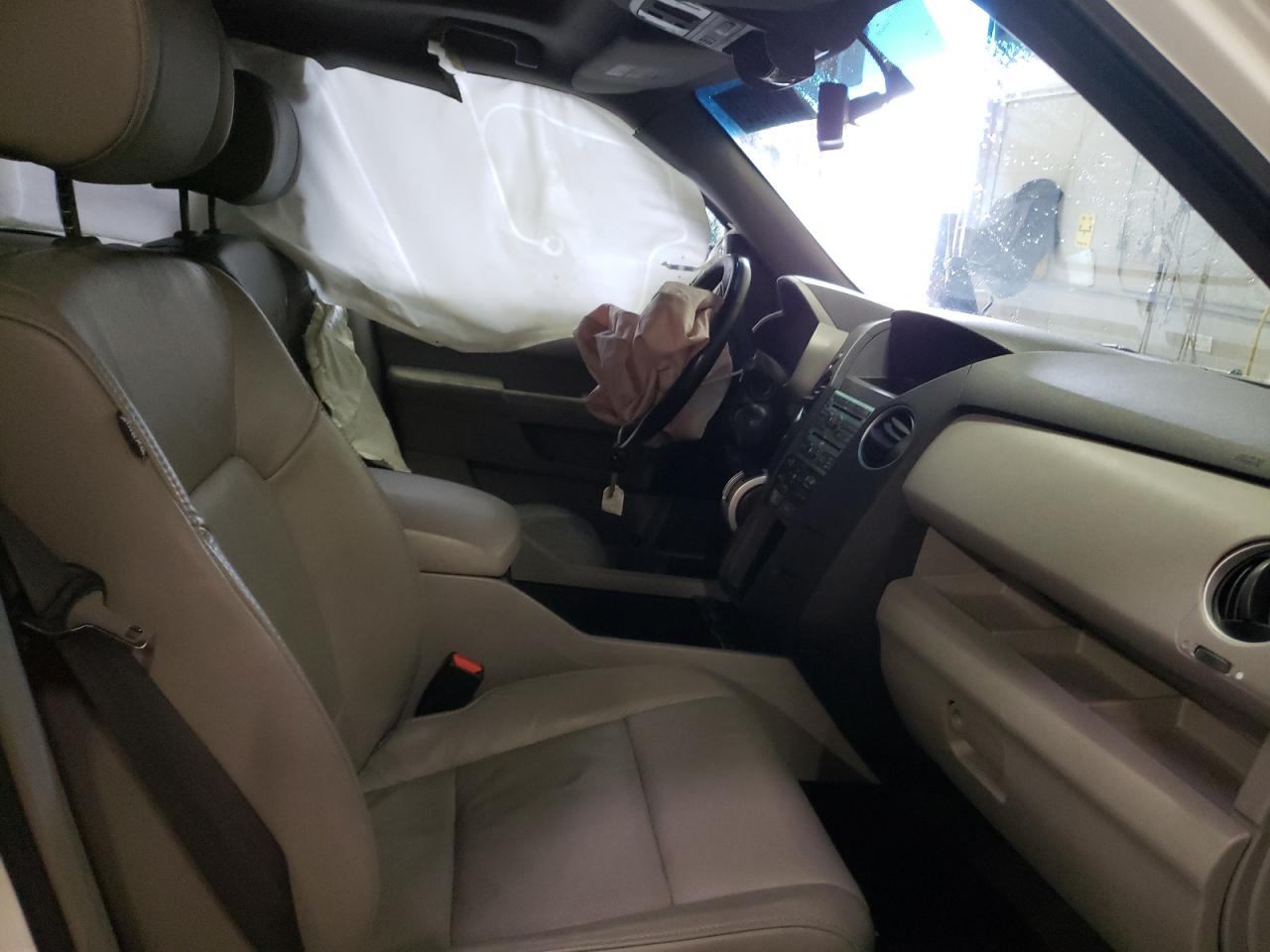 Photo 5 from auction – 2011 HONDA PILOT EXL with VIN 5FNYF4H65BB039737