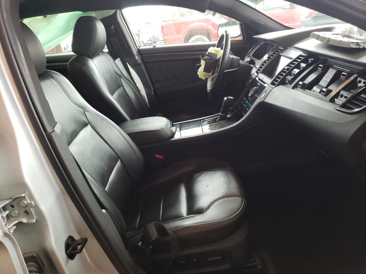 Photo 5 from auction – 2019 FORD TAURUS LIM with VIN 1FAHP2F81KG107548
