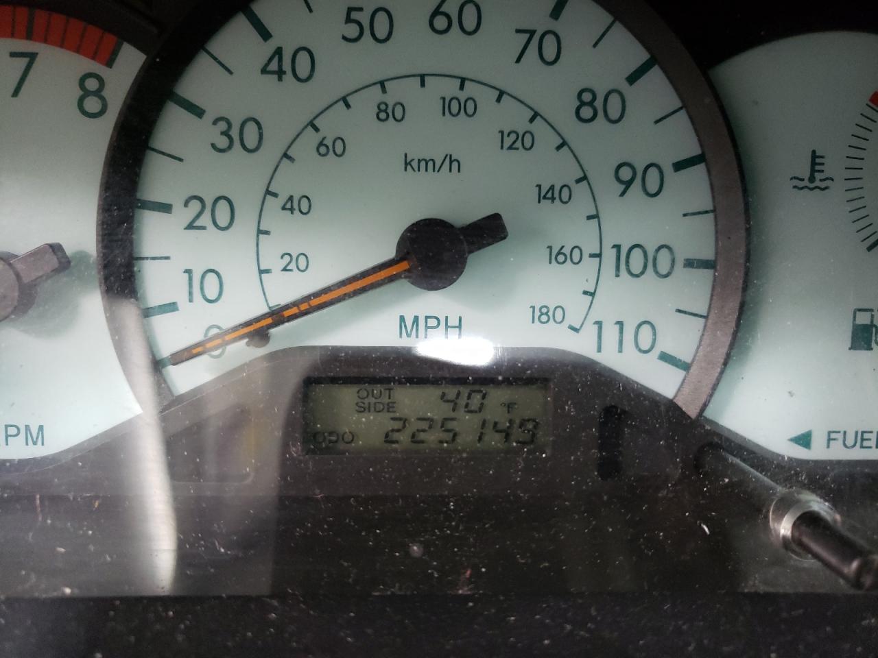 Photo 8 from auction – 2004 TOYOTA COROLLA CE with VIN JTDBR32EX42034580