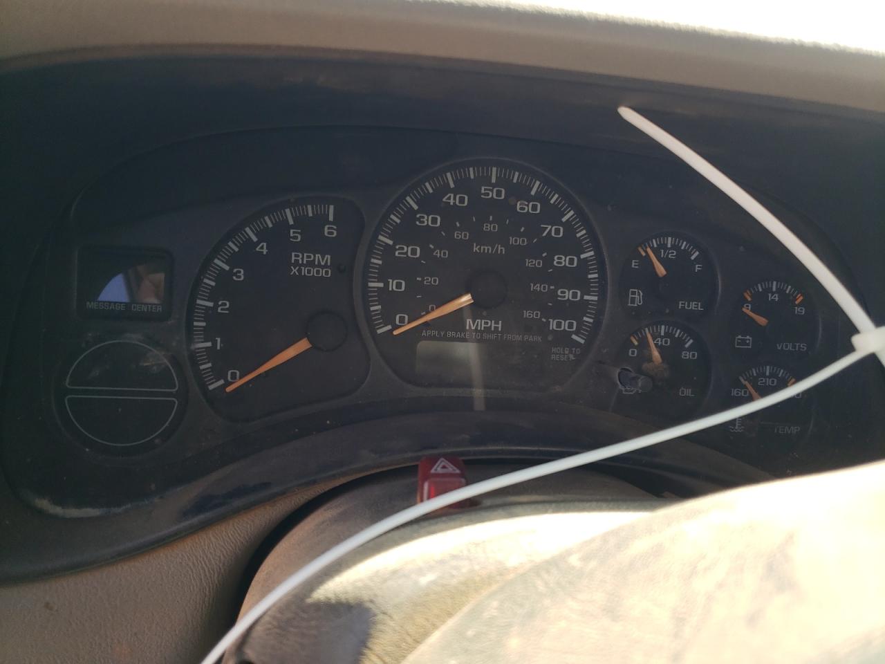 Photo 8 from auction – 2000 CHEVROLET SILVERADO with VIN 1GCEC19T4YZ116891