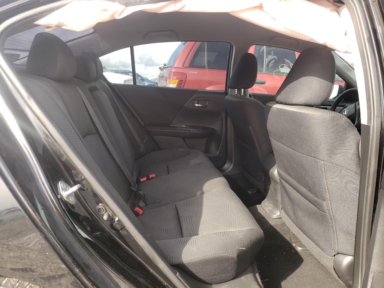 Photo 6 from auction – 2015 HONDA ACCORD LX with VIN 1HGCR2F33FA170342