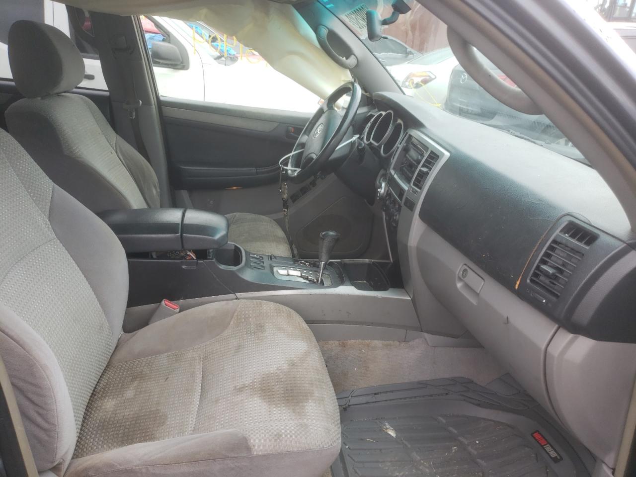 Photo 5 from auction – 2004 TOYOTA 4RUNNER SR with VIN JTEBU14R840025497