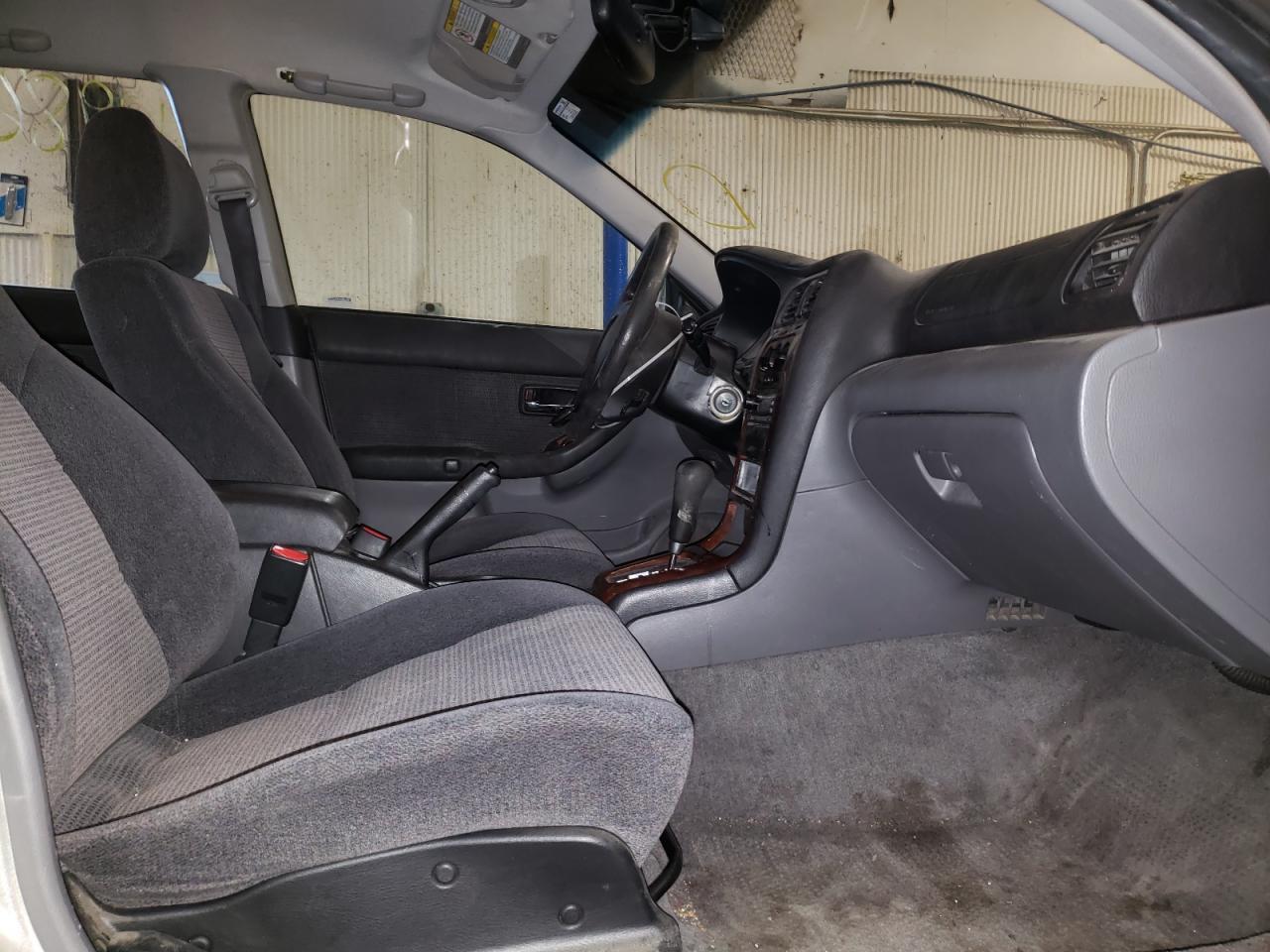 Photo 5 from auction – 2004 SUBARU LEGACY OUT with VIN 4S3BH675347634163