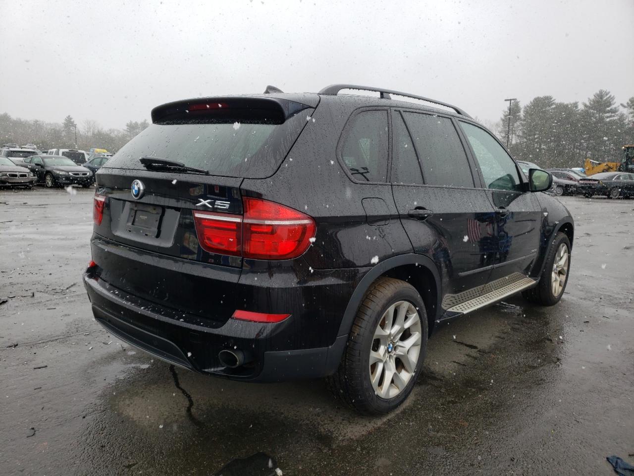 Photo 4 from auction – 2012 BMW X5 XDRIVE3 with VIN 5UXZV4C57CL750455