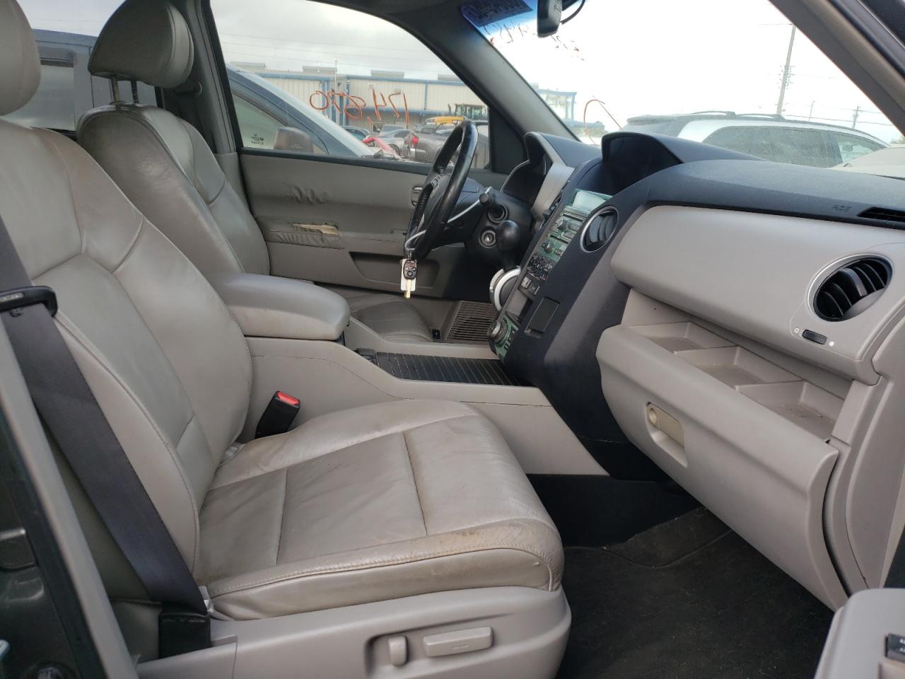 Photo 5 from auction – 2009 HONDA PILOT with VIN 5FNYF38989B005628