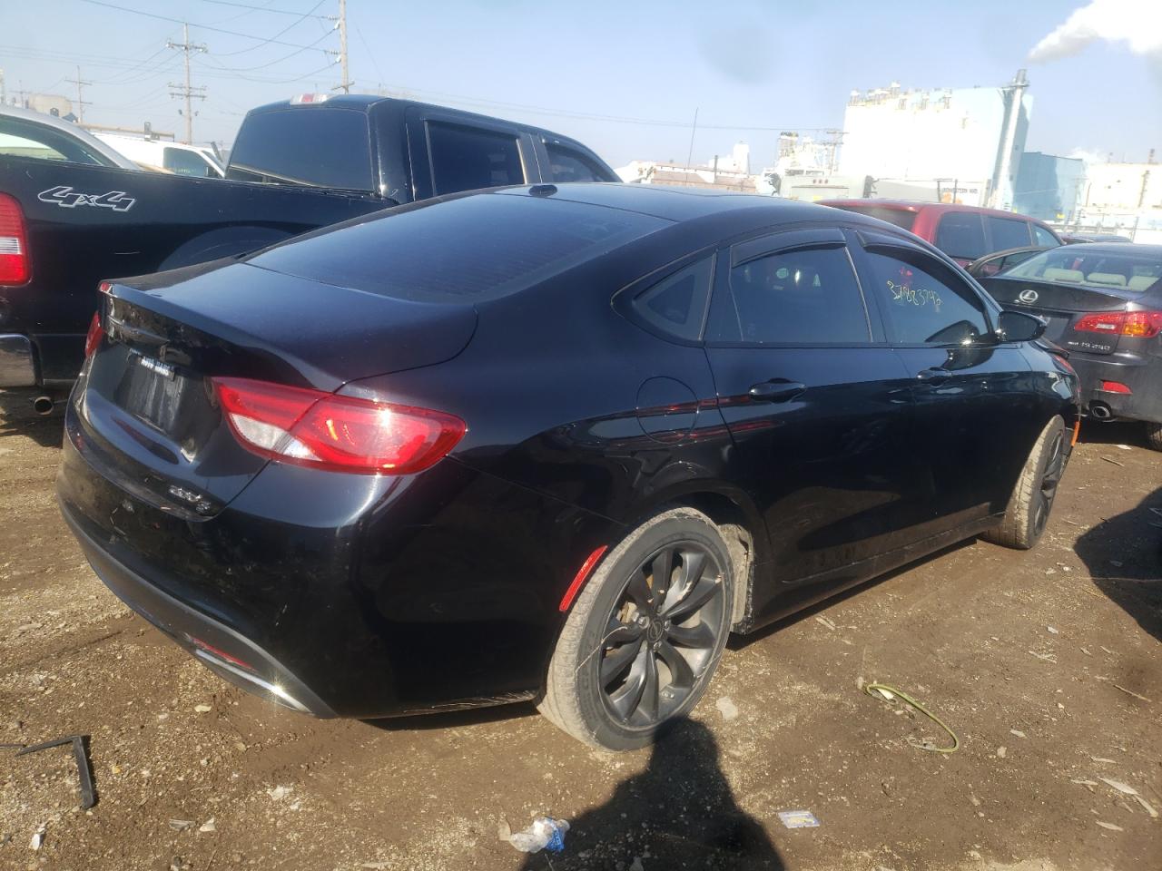 Photo 4 from auction – 2015 CHRYSLER 200 S with VIN 1C3CCCBB4FN751008