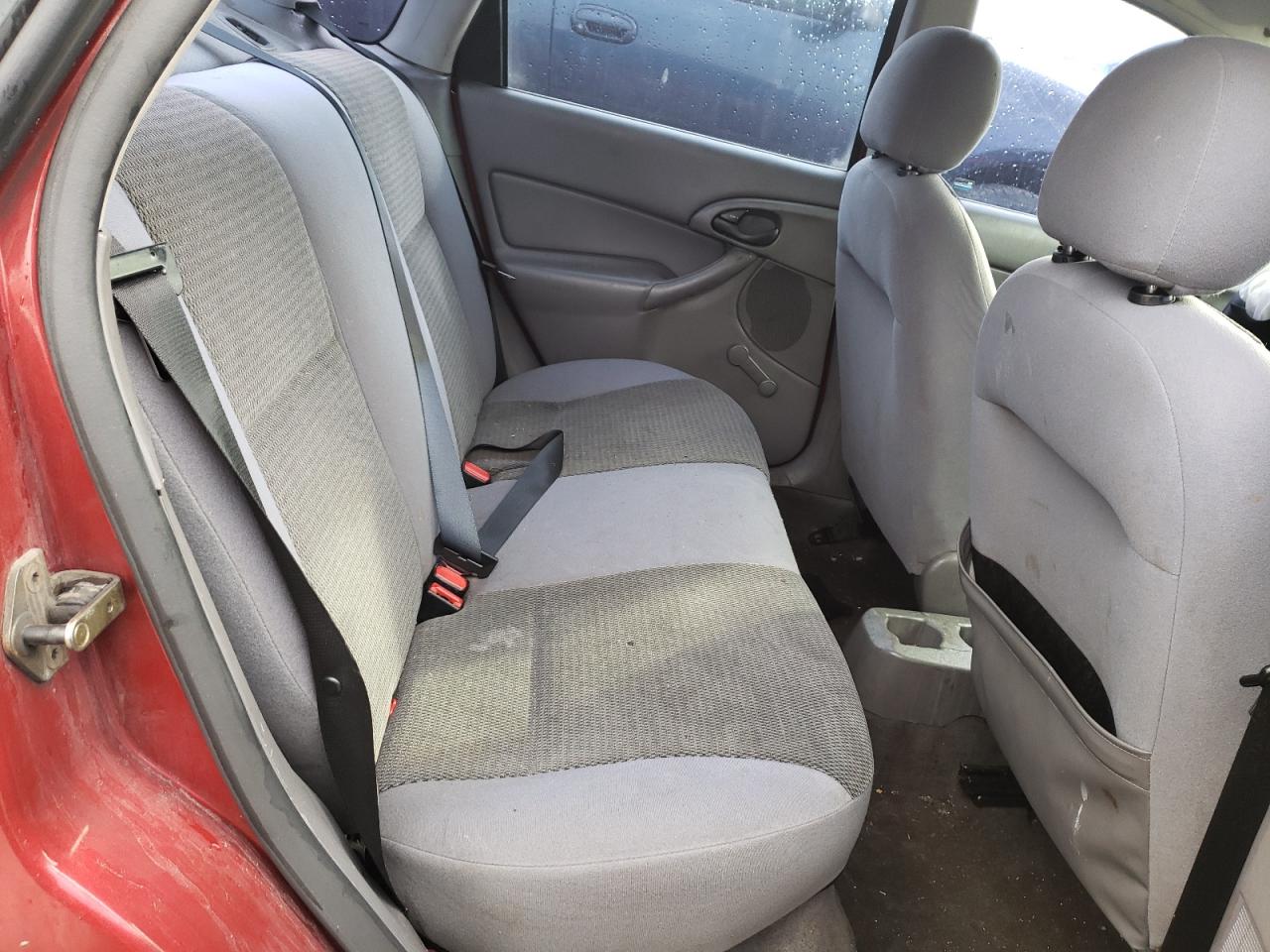 Photo 6 from auction – 2004 FORD FOCUS LX with VIN 1FAFP33Z84W152022