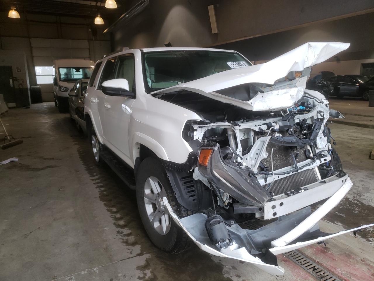 TOYOTA 4RUNNER SR 2017 with VIN JTEBU5JR0H5420195 - Photo from auction
