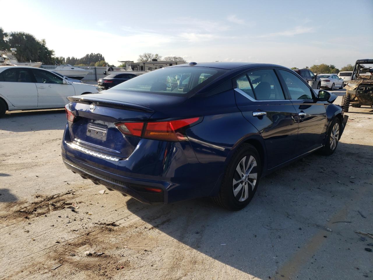 Photo 4 from auction – 2019 NISSAN ALTIMA S with VIN 1N4BL4BV2KC255966