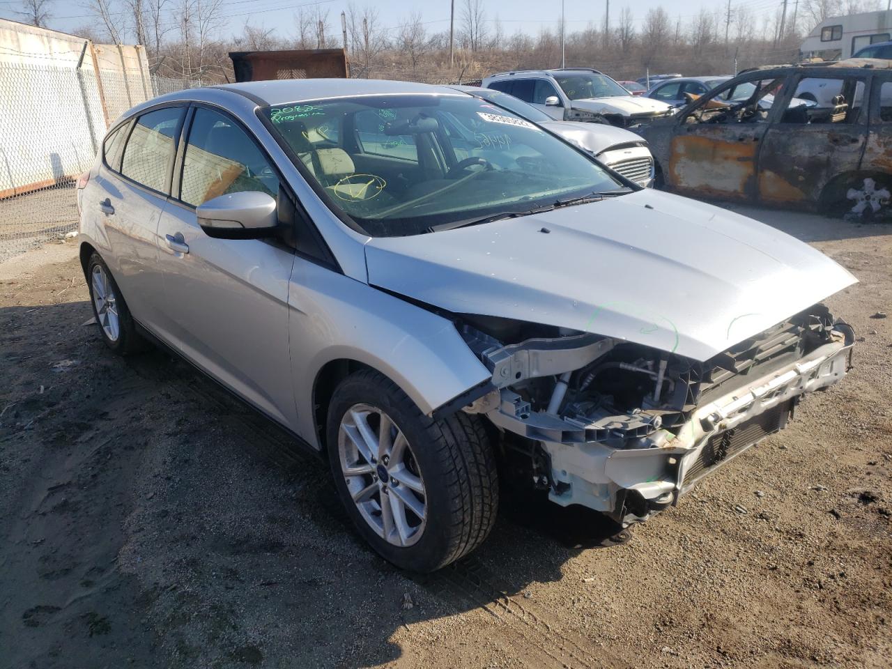 FORD FOCUS SE 2015 with VIN 1FADP3K25FL317864 - Photo from auction